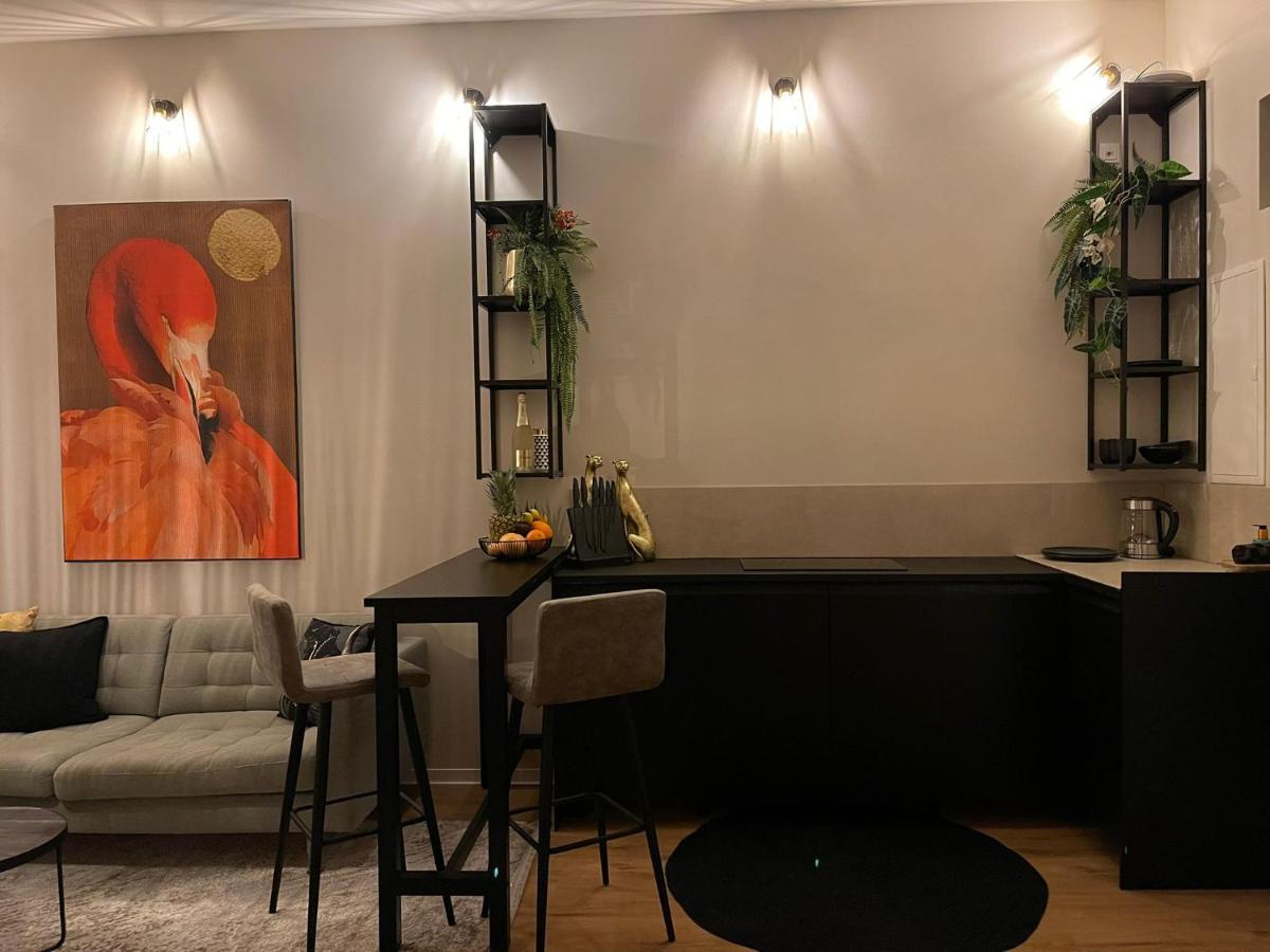 Stay At Smilla - Boutique Apartments Mit Kueche - Parken - Klima - Netflix - Waschmaschine 비스바덴 외부 사진