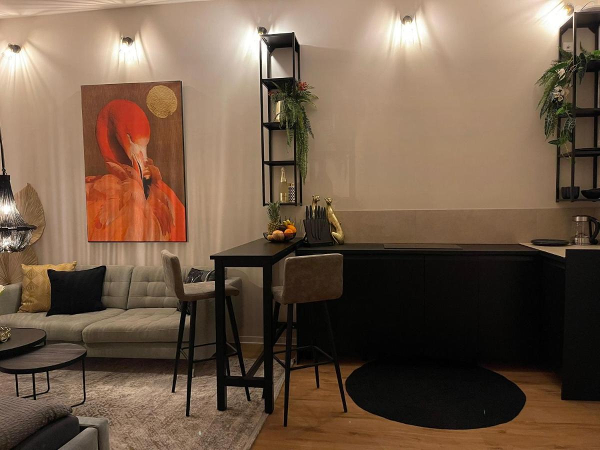 Stay At Smilla - Boutique Apartments Mit Kueche - Parken - Klima - Netflix - Waschmaschine 비스바덴 외부 사진