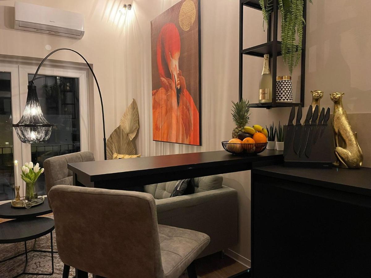 Stay At Smilla - Boutique Apartments Mit Kueche - Parken - Klima - Netflix - Waschmaschine 비스바덴 외부 사진