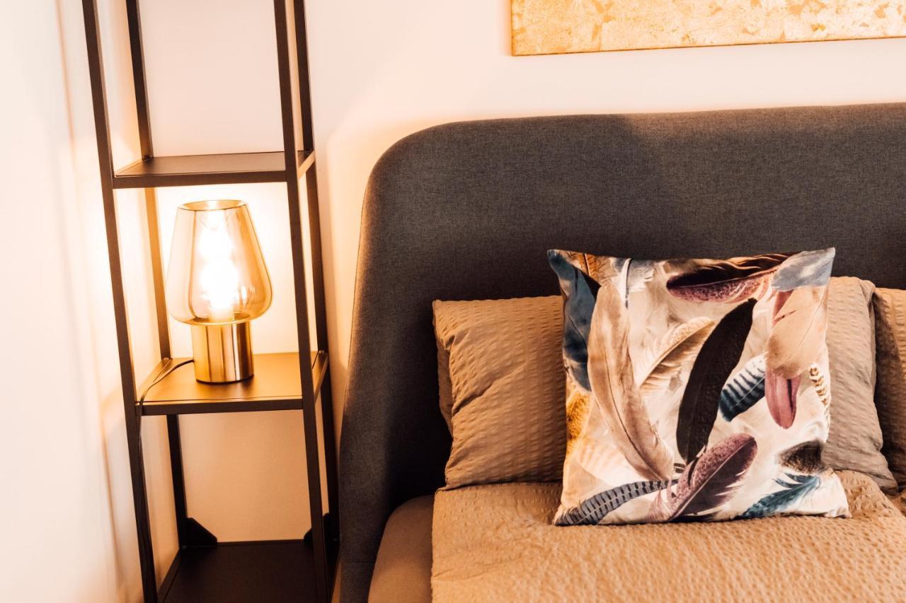 Stay At Smilla - Boutique Apartments Mit Kueche - Parken - Klima - Netflix - Waschmaschine 비스바덴 외부 사진